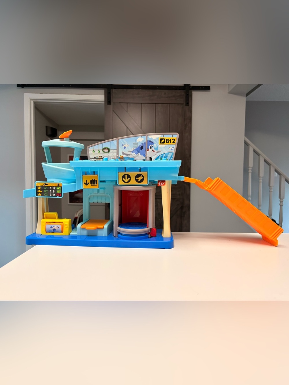 Fisher-Price Little People Everyday Adventures Airport playset